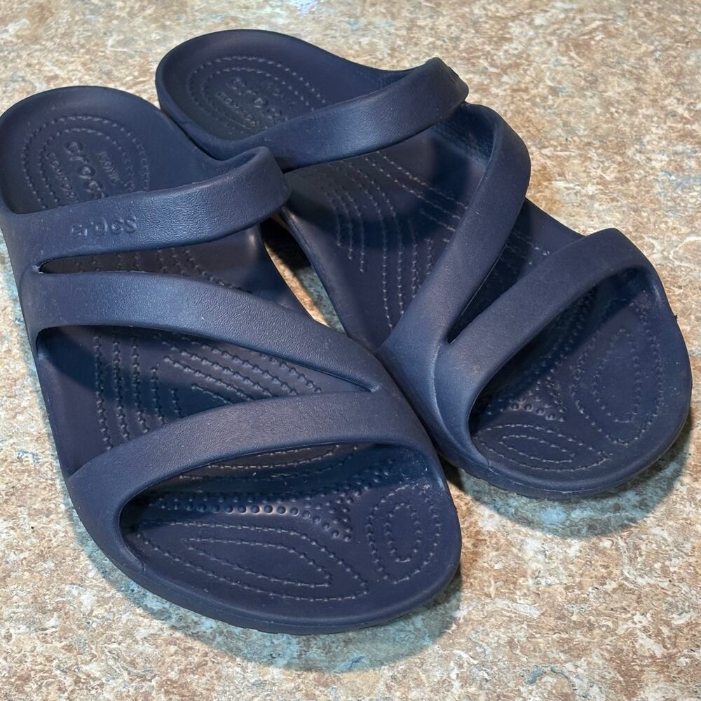 Crocs Kadee II Navy Blue Slip On Comfort Strappy Sandals Size 10 Women's - Picture 2 of 8